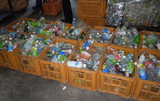 收废品塑料（收废品塑料瓶多少钱一斤）