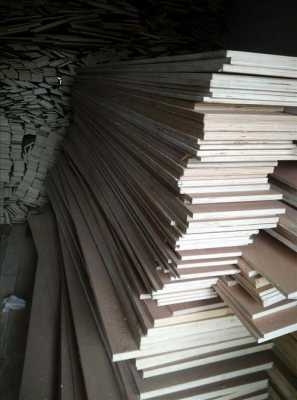 广州回收中纤板边角料价格（中纤板造纸厂回收中纤板废料）